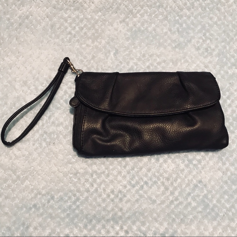 Wristlet purse